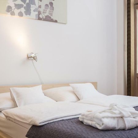 Apartament Avanti Cracovia Esterno foto